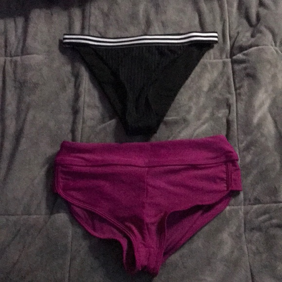 Bikini - Picture 3 of 3